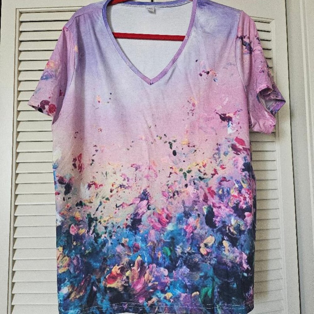 NWOT- Short Sleeved Floral T-Shirt